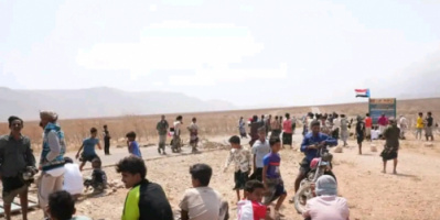 شباب الغضب يغلقون مدخل قلنسية رفضاً لدخول لجنة المجلس التنسيقي