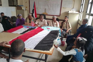 انتقالي أبين يعزز التنسيق التنظيمي في خنفر ويؤكد دعم الجهود الأمنية والسياسية
