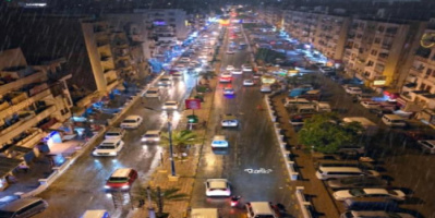 الأرصاد الجوية تحذّر من أمطار رعدية على عدن وتدعو إلى تجنب مجاري السيول