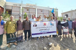 لليوم الثاني على التوالي .. استمرار العصيان والوقفات الاحتجاجية في مديرية الحصين
