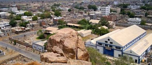 لجنة وساطة تحذر من انفجار الوضع بين آل عكي وآل حيدرة منصور في أبين