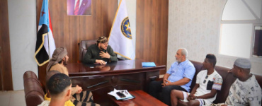 الجفري يلتقي عدداً ممن اعتُقلوا على ذمة المظاهرات السلمية بالمكلا