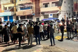 ثورة الفرشان..أبناء كريتر يواصلون احتجاجاتهم تنديداً بتدهور الخدمات المعيشية 