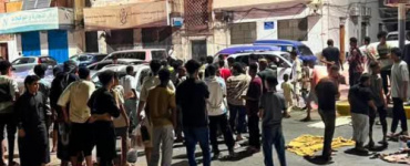 ثورة الفرشان..أبناء كريتر يواصلون احتجاجاتهم تنديداً بتدهور الخدمات المعيشية 