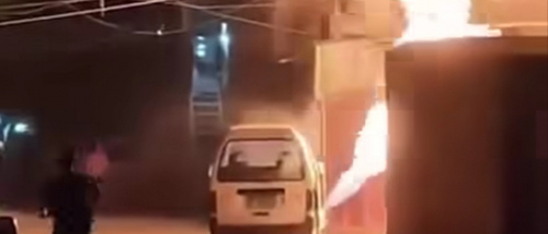 احتراق باص &laquo;دباب غاز&raquo; في دار سعد.. وتكرار الحوادث يثير مخاوف المواطنين