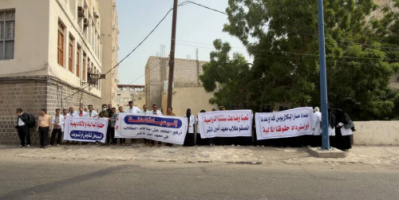 طلاب &laquo;البكلاريوس&raquo; بمعهد أمين ناشر يطالبون بحسم قانونية البرنامج بعد توجيهات بإيقافه