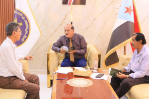 هرهرة يشيد بالمنجز الأدبي للدكتور جنيد ويبارك صدور ديوانه الجديد