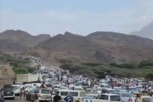 حشود كبيرة من يافع وردفان تتجه نحو العاصمة عدن للمشاركة في ذكرى تأسيس الجيش الجنوبي