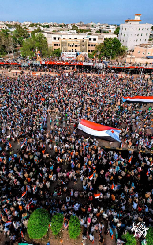 مليونية حاشدة في العاصمة عدن لإحياء الذكرى الـ55 لتأسيس الجيش الجنوبي.. رسائل سياسية تؤكد التمسك بثوابت الجنوب ورفض الوصاية