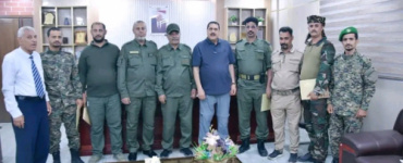 مدير أمن العاصمة عدن يكرم أفراد بشرطة بئر فضل نظير جهودهم بإعادة فتاة واستعادة مقتنيات ثمينة