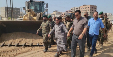 مدير عام البريقة يدشن أعمال شق وفتح شارع التسعين