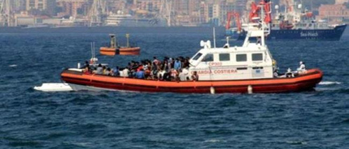 . غرق مركب يقل 30 مهاجرًا قبالة سواحل الإسكندرية