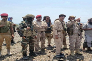 العميد عثمان معوضة يتفقد أبطال جبهة كرش: الجنوب صف واحد في مواجهة الحوثي