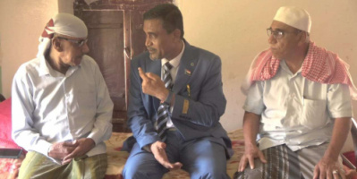 التميمي يطمئن على صحة عضو المجلس الاستشاري عبدالله بن الشيخ أبوبكر