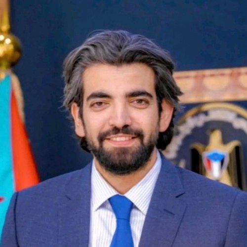 الحل في اليمن يبدأ بتمكين الجنوب من تقرير مصيره وعدم ترك الملف بيد الرياض وحدها الحل في اليمن يبدأ بتمكين الجنوب من تقرير مصيره وعدم ترك الملف بيد الرياض وحدها