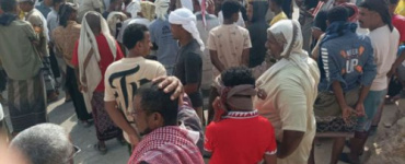 احتجاجات لعمال ميناء الشحر للمطالبة بسرعة إعادة تشغيله