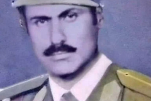 رئيس انتقالي سرار يافع يعزي في وفاة القائد العسكري اللواء بحري عبد الصري