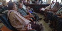 مدير عام الملاح يعقد اجتماعاً مع مشائخ وأعيان وامنيين لمناقشة تسيير قافلة دعم للجبهات