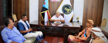 انتقالي حضرموت يؤكد تضامنه مع الشاعر المناضل عاطف الكلدي ويتمسك برمزية أعلام الجنوب