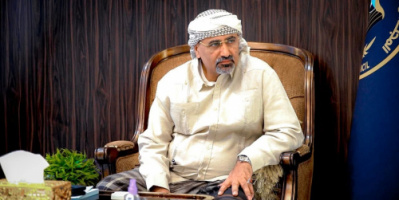 عاجل .. الرئيس الزُبيدي يهاتف أسر الشــهداء وعدداً من القيادات العسكرية في الجبـ ـهات