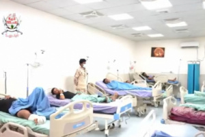 العمالقة الجنوبية تسعف عشرات الأسرى الحوثيين المصابين
