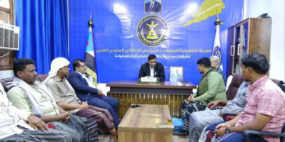 التميمي يلتقي وفدًا من معلمي حورة ووادي العين ويؤكد أهمية دور المعلم في بناء الأجيال