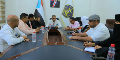 هيئة الشؤون القانونية وحقوق الإنسان تناقش جهود المتابعة القانونية وتوثيق انتهاكات الحوثيين وأوضاع النازحين