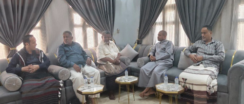 بتوجيهات الكثيري.. وفد من الجمعية الوطنية يقدم واجب العزاء لأسرة الفقيد محفوظ عبيد بنش بالمكلا
