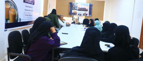 الشرطة النسائية بأمن عدن تنظم جلسة حوارية لتعزيز دورها في معالجة القضايا الأسرية
